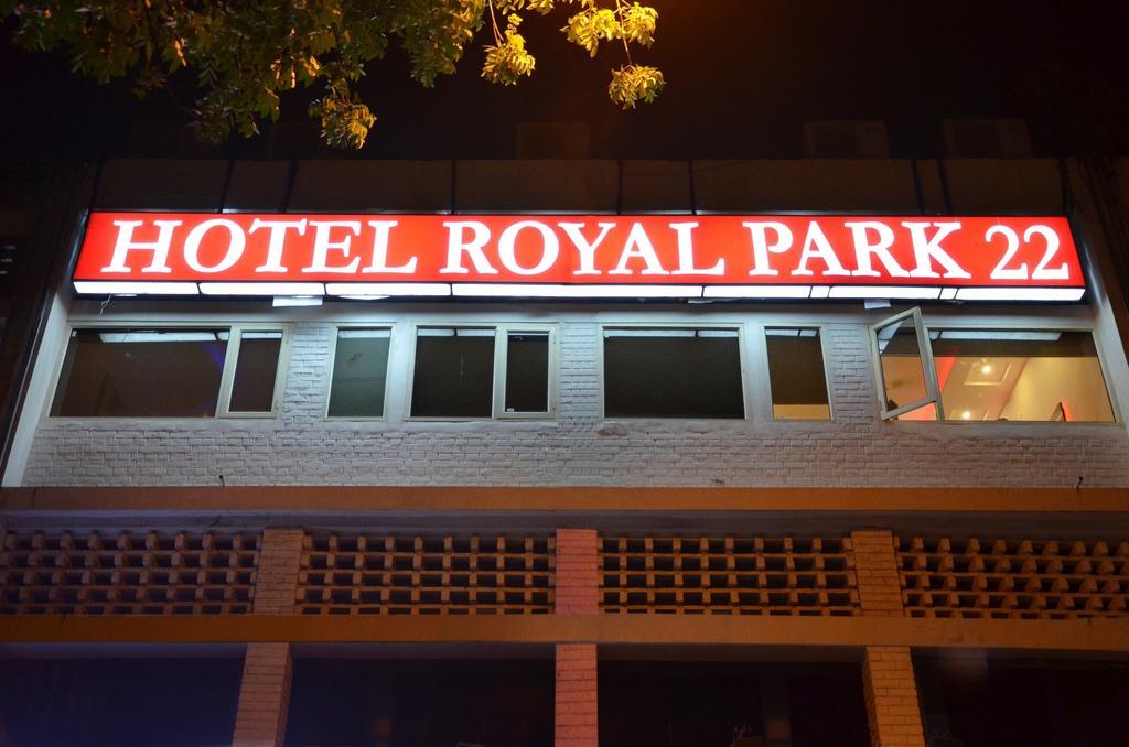 Hotel Royal Park 22 Chandīgarh Esterno foto